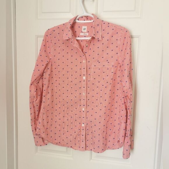 2/$40 Gap swiss dot Button down blouse - Picture 1 of 6